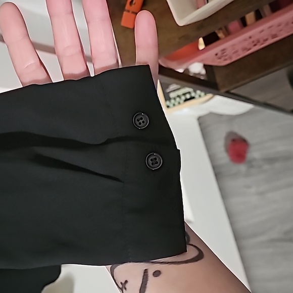 Like  new black dress blouse size 22 - Picture 4 of 5